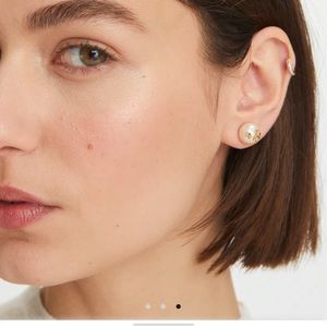 Kira Pearl stud earrings
